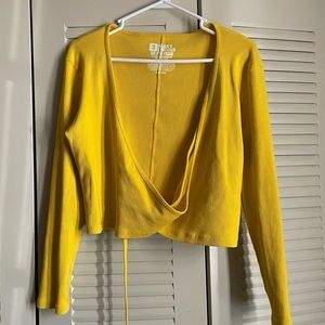 Big Bud Press golden yellow wrap top size 3